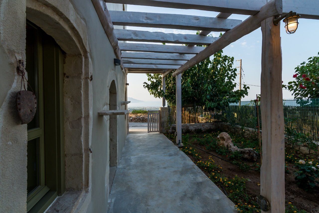 Traditional Stonebuilt Villa Leonanto, Only 5 Km From A Sandy Beach Kastellos Exterior photo